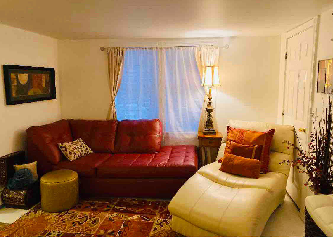 White Lotus apartment suite